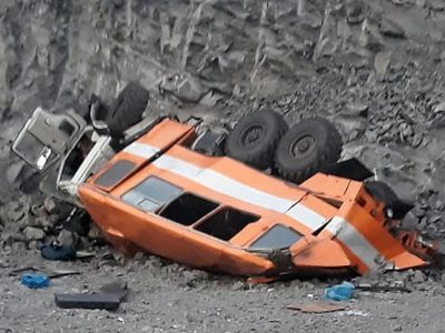 Упавший автобус. Фото: "Ридус" Упавший автобус. Фото: "Ридус"